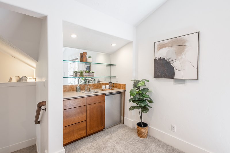 Lock-out kitchenette