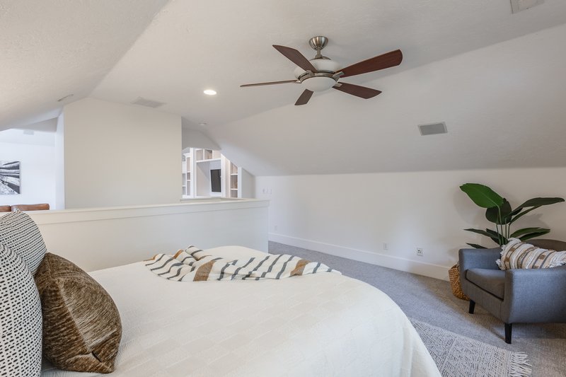 Lock-out bedroom